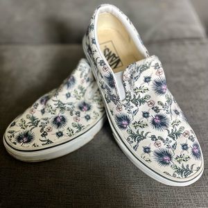 Women’s Vans size 9